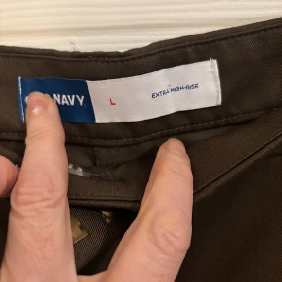 Old Navy Trouser shorts - Large - Picture 6 of 6